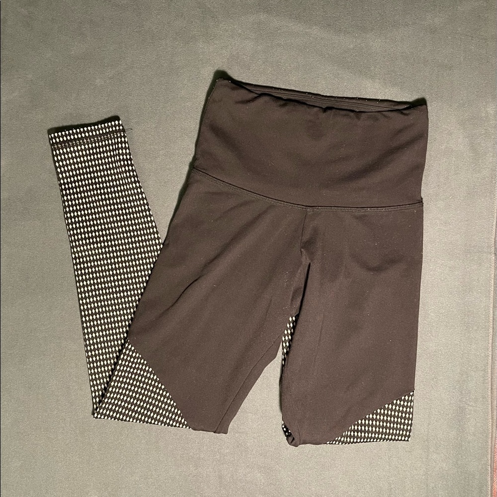 Strut This Color Block Legging - image 1